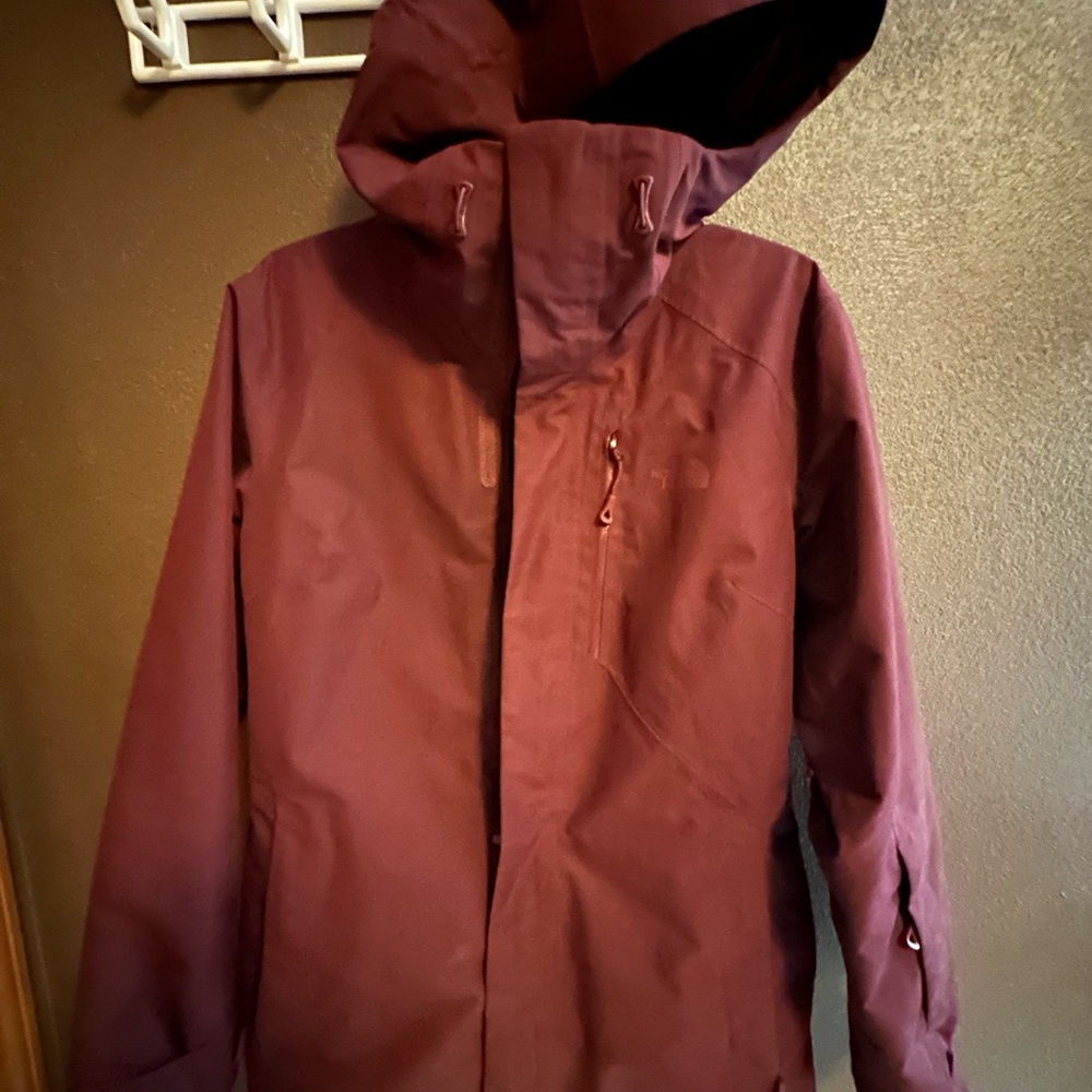 The North Face Women’s Burgundy Hooded Winter Jacket